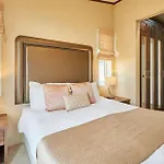 Lakeside Gem With Hot Tub * York