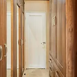 Lakeside Gem With Hot Tub Lodge York